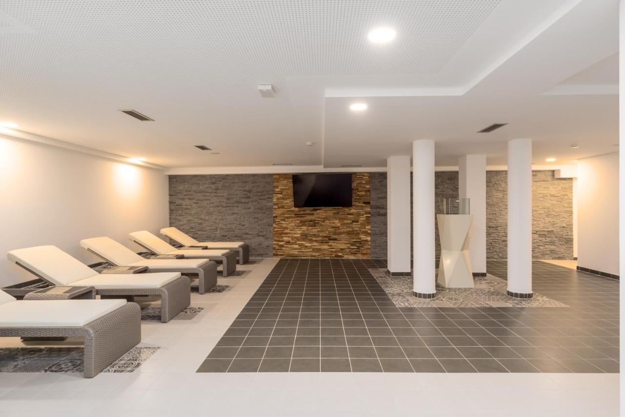 25H Spa-Residenz Best Sleep Privat Garden & Pools Neusiedl am See Exterior foto